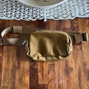 Lululemon beltbag